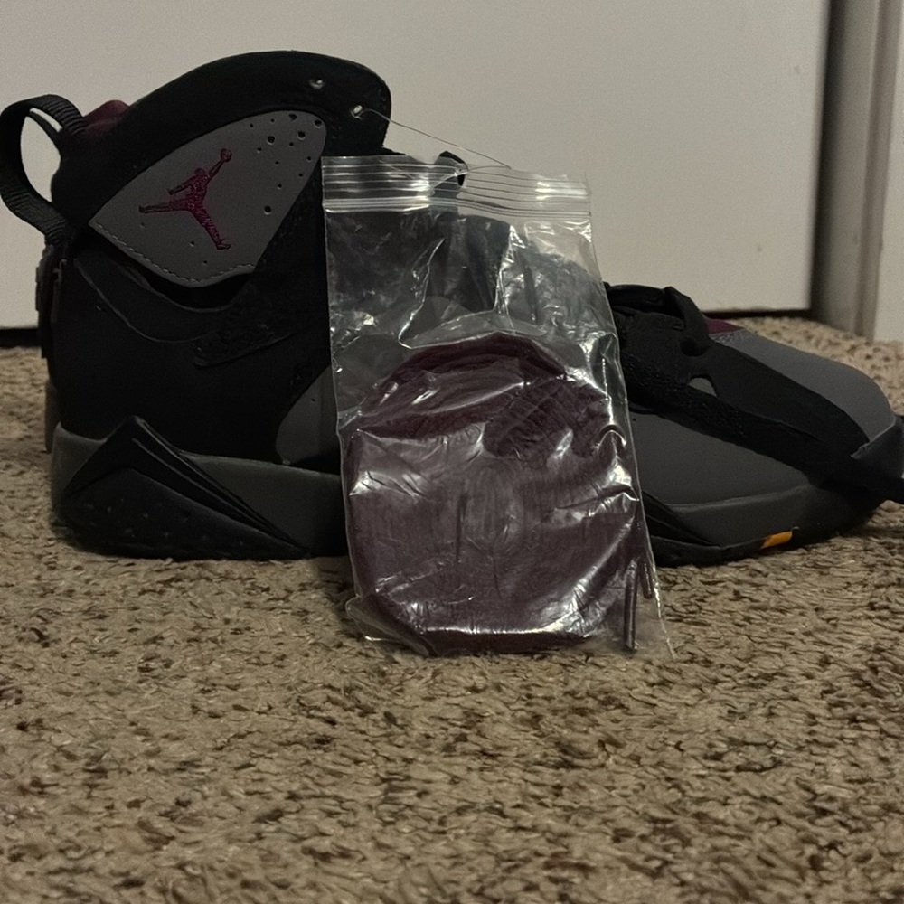 Retro 6 Jordan Kids Sneakers in Gray and Purple